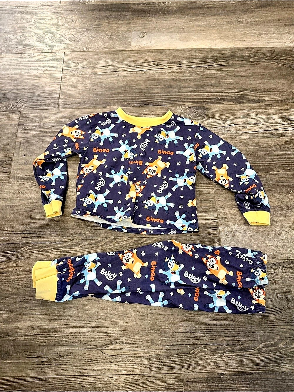 Character Bluey Long Sleeve Pyjama Set Girls Size 4 Blue & Yellow